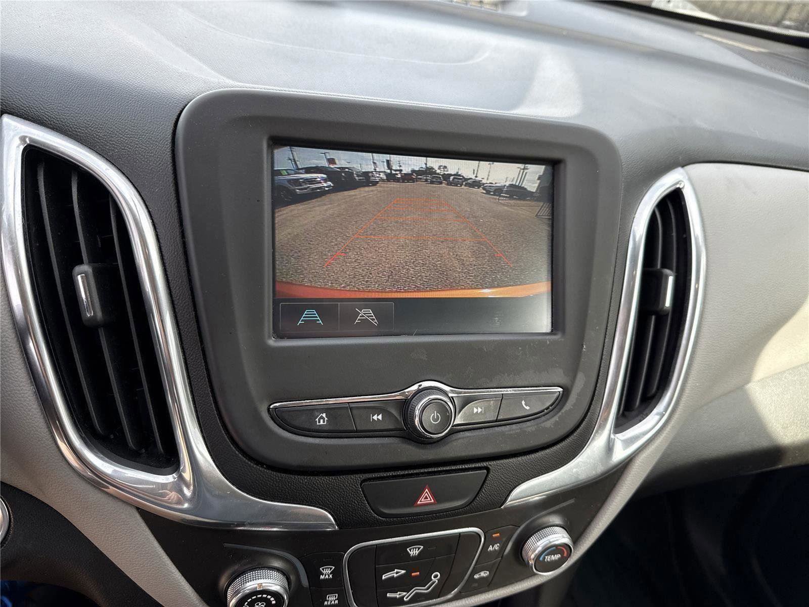 Used 2018 Chevrolet Equinox LS image 13