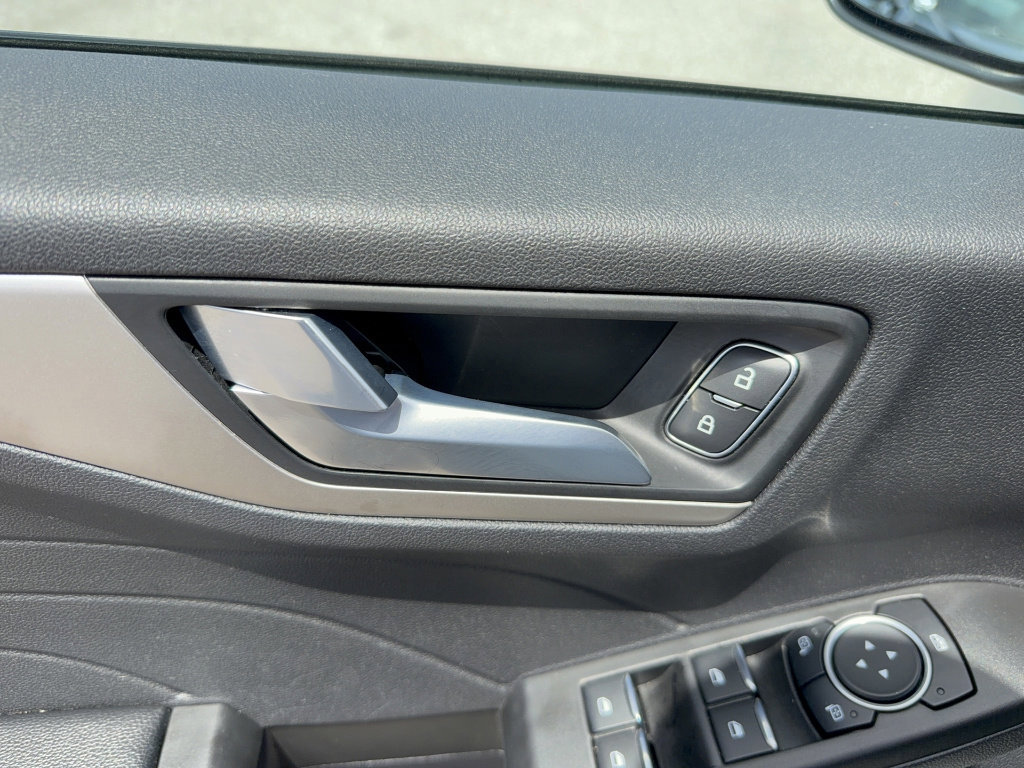 Certified 2022 Ford Escape SEL image 9