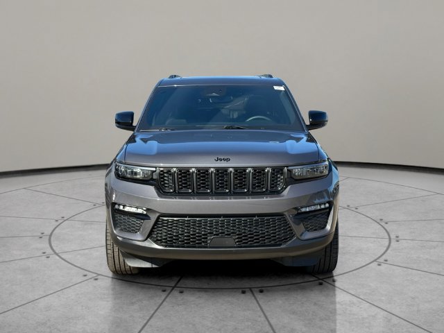 Used 2024 Jeep Grand Cherokee Limited w/ Black Appearance Package AWD/4WD image 15