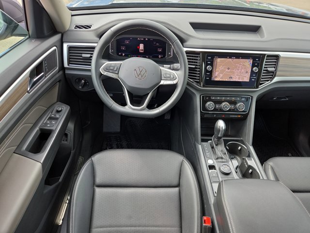 Used 2023 Volkswagen Atlas SEL AWD/4WD image 14