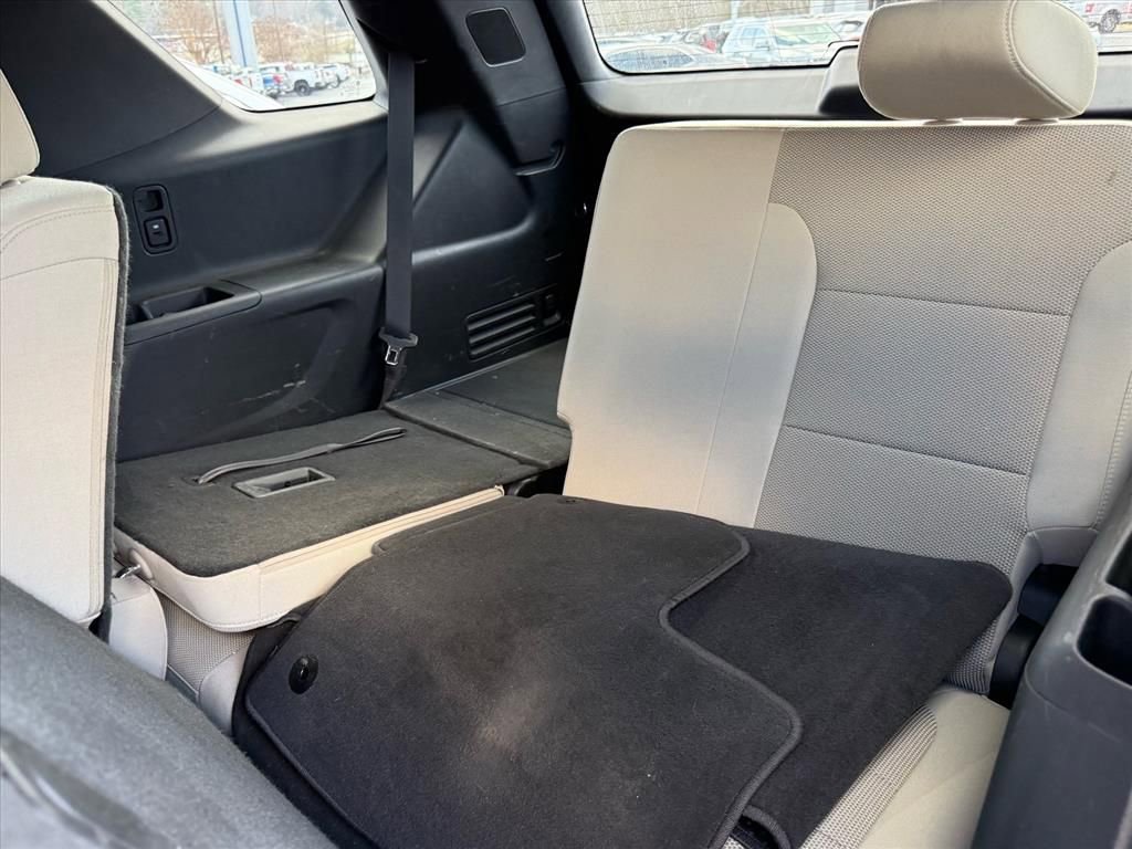 Used 2022 Chevrolet Traverse LS image 14