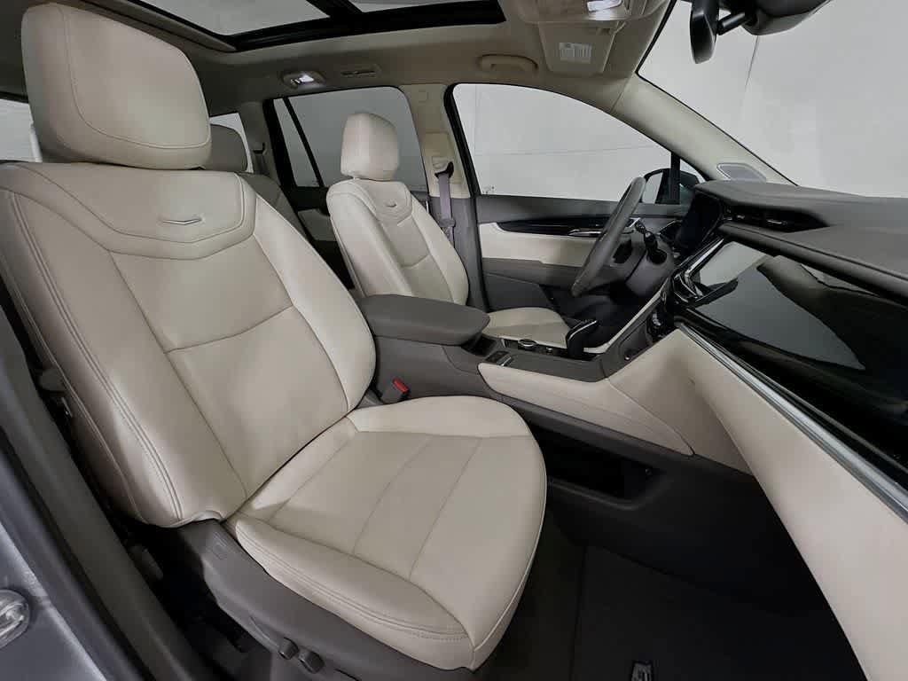Used 2024 Cadillac XT6 Premium Luxury AWD/4WD image 15