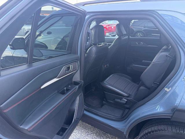 Certified 2025 Ford Explorer ST-Line w/ Premium Package AWD/4WD image 12