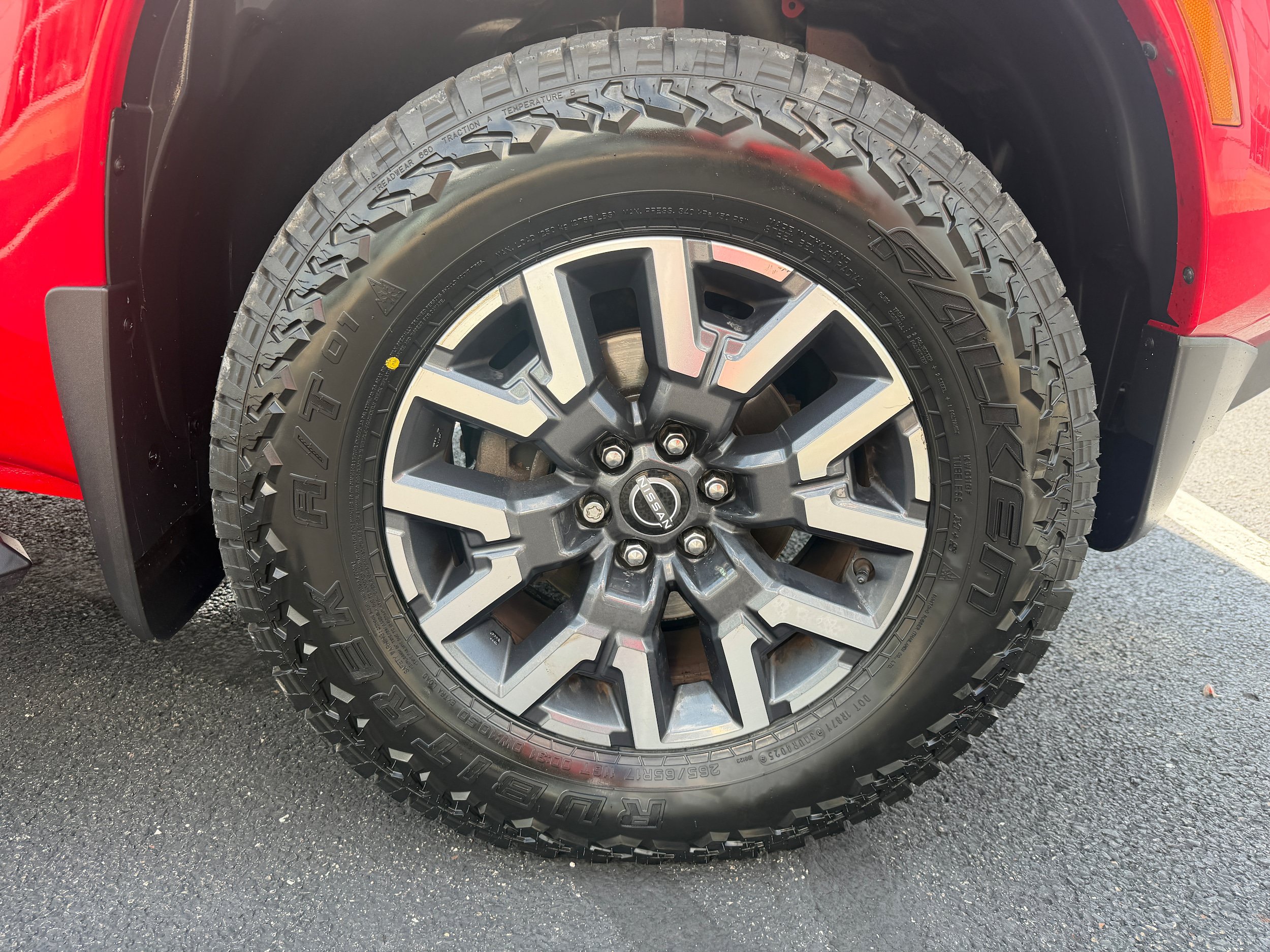 Used 2022 Nissan Frontier SV AWD/4WD image 12