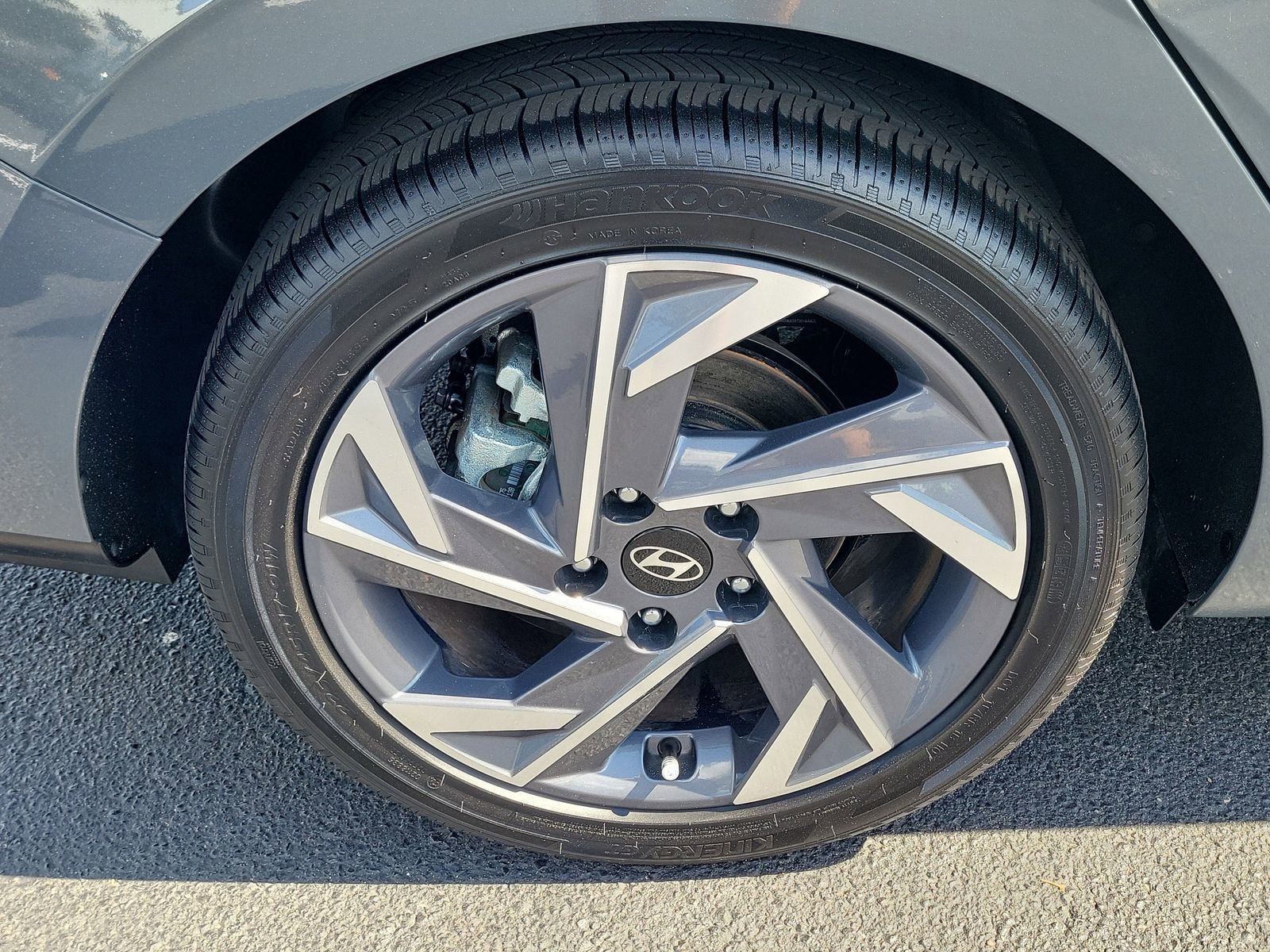Used 2025 Hyundai Elantra SEL FWD image 5