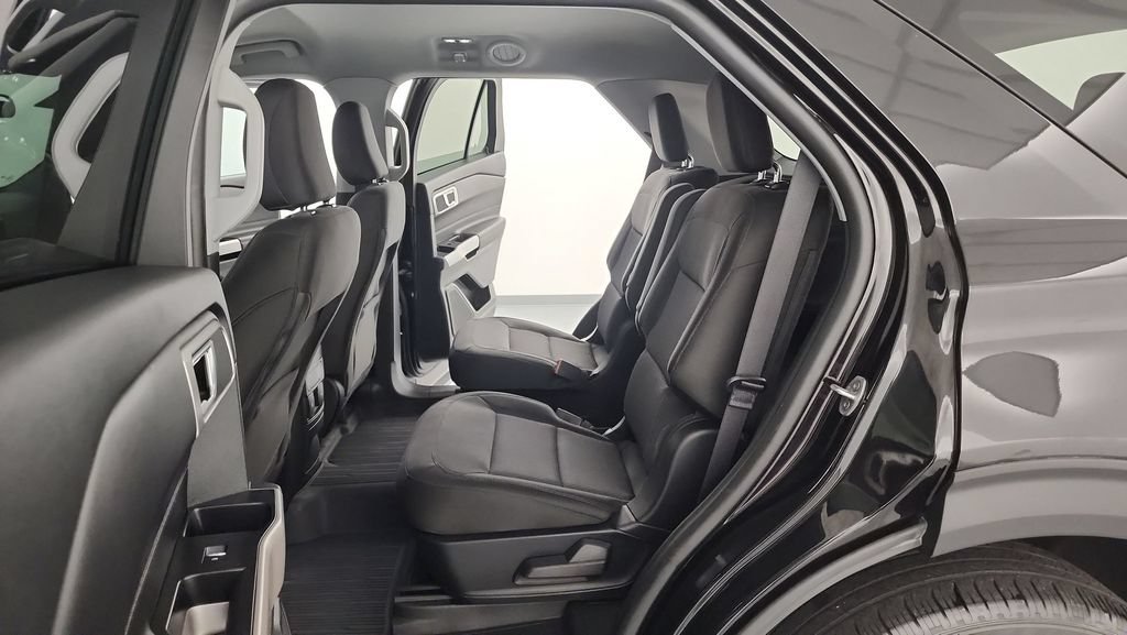 Certified 2023 Ford Explorer XLT AWD/4WD image 16