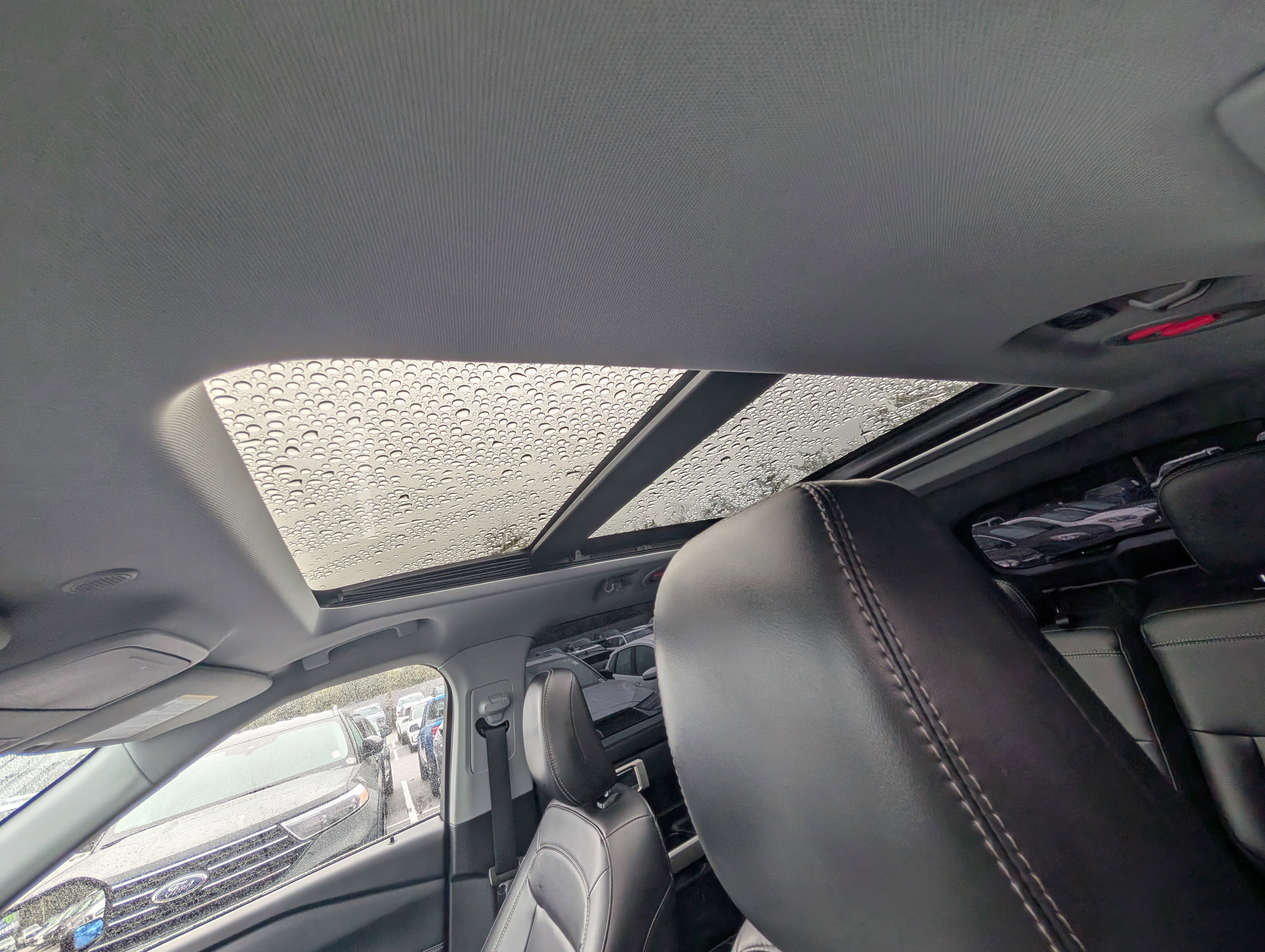 Certified 2022 Ford Explorer XLT w/ Equipment Group 202A image 24