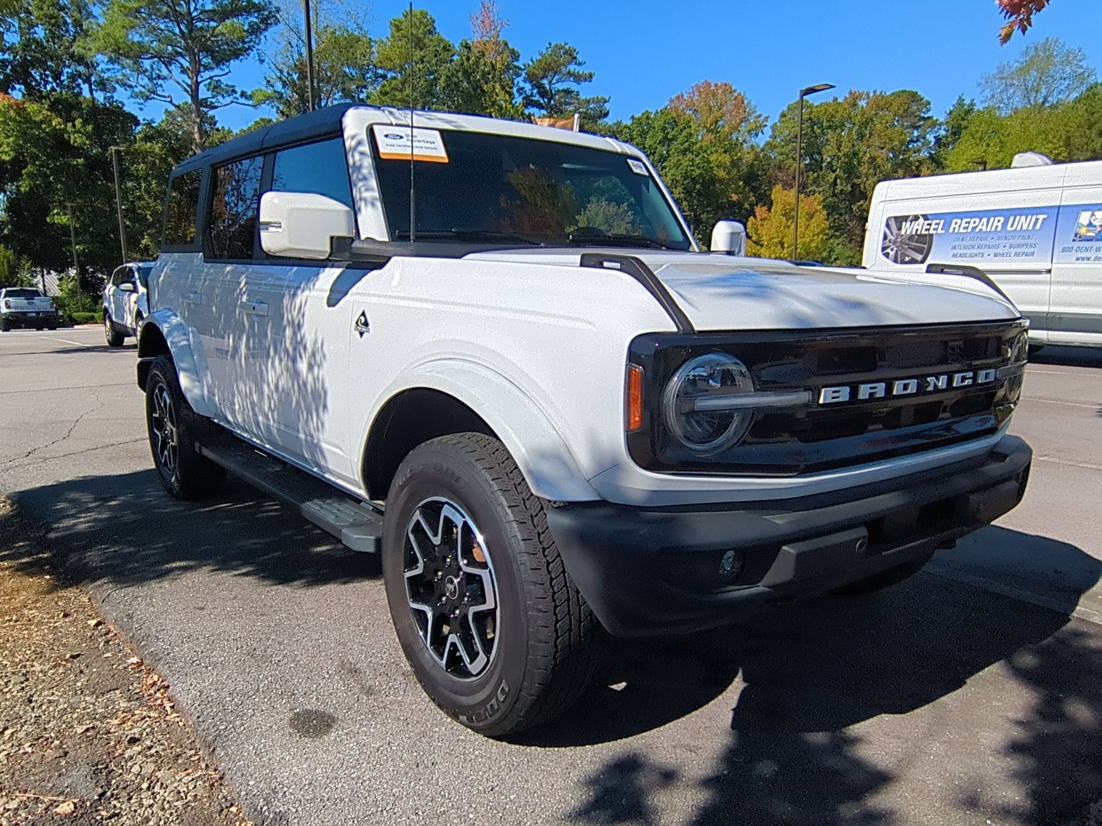 Certified 2024 Ford Bronco Outer Banks AWD/4WD image 2