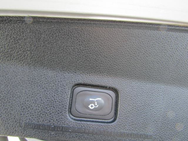 Certified 2018 Ford Explorer Limited w/ Equipment Group 301A image 13