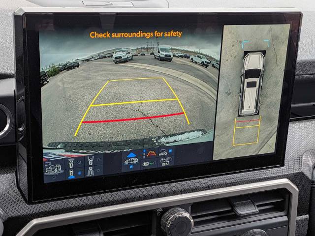 Used 2025 Toyota 4Runner Limited AWD/4WD image 32