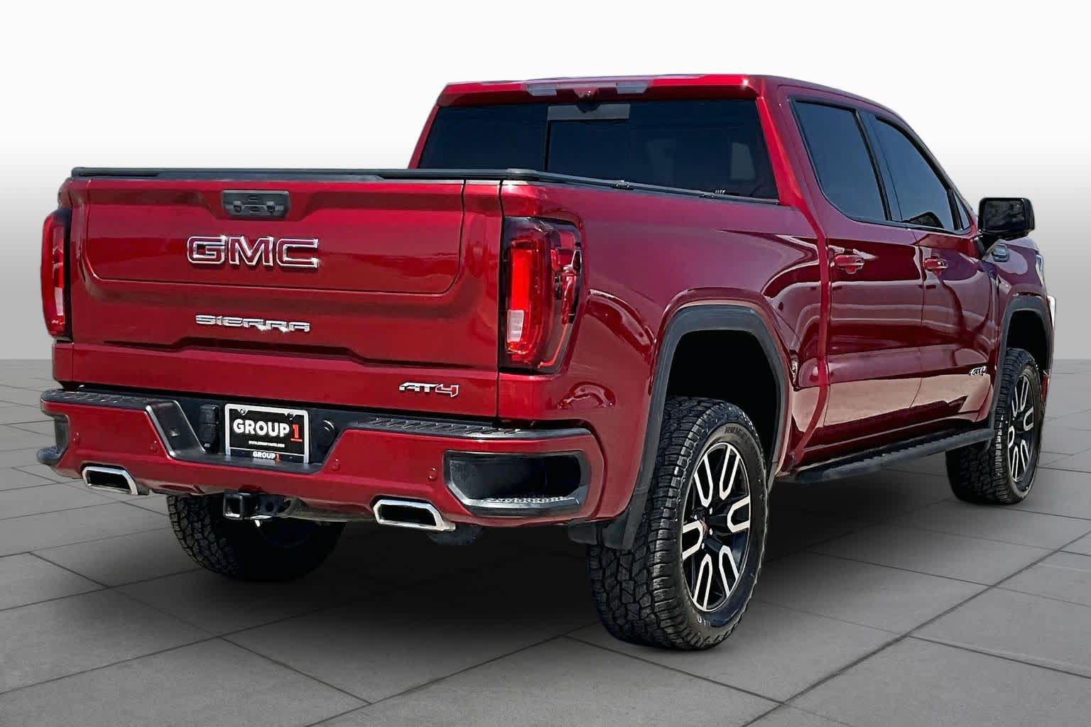 Used 2022 GMC Sierra 1500 AT4 w/ AT4 Premium Package AWD/4WD image 12