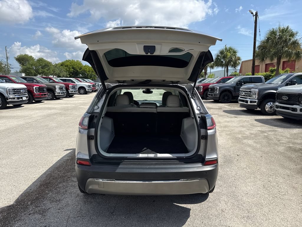 Used 2019 Jeep Cherokee Limited FWD image 26