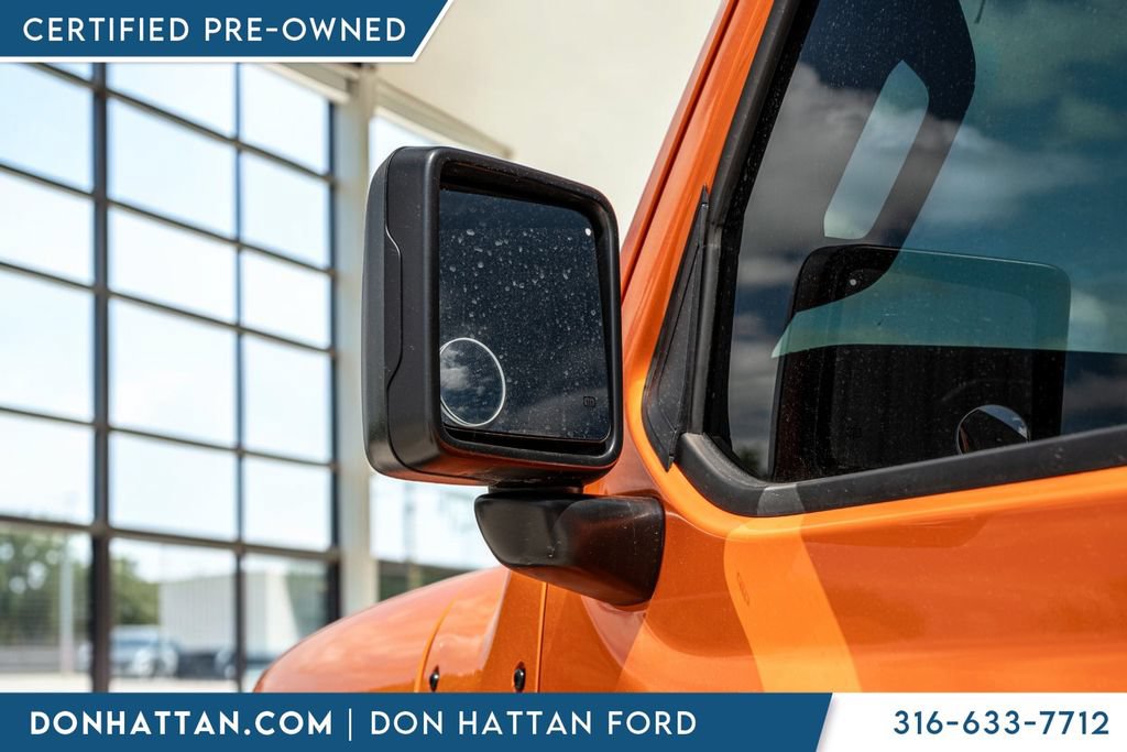 Used 2025 Jeep Wrangler Unlimited Rubicon w/ Convenience Group AWD/4WD image 30