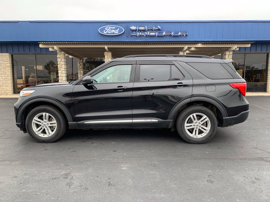 Certified 2021 Ford Explorer XLT w/ Equipment Group 202A AWD/4WD image 7