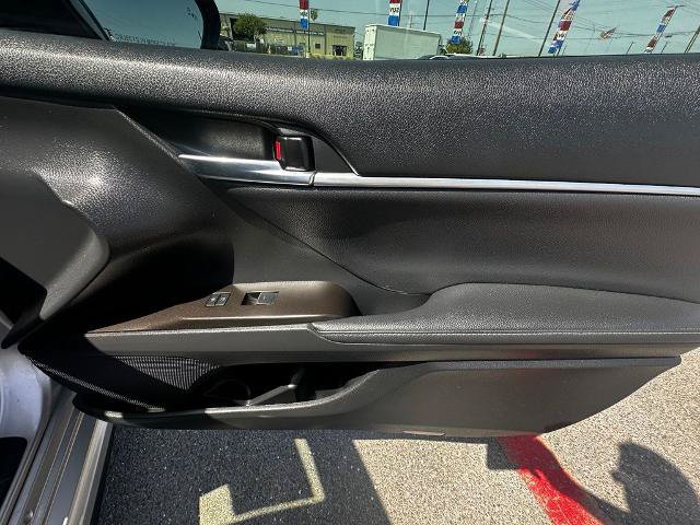 Used 2022 Toyota Camry XSE FWD image 28