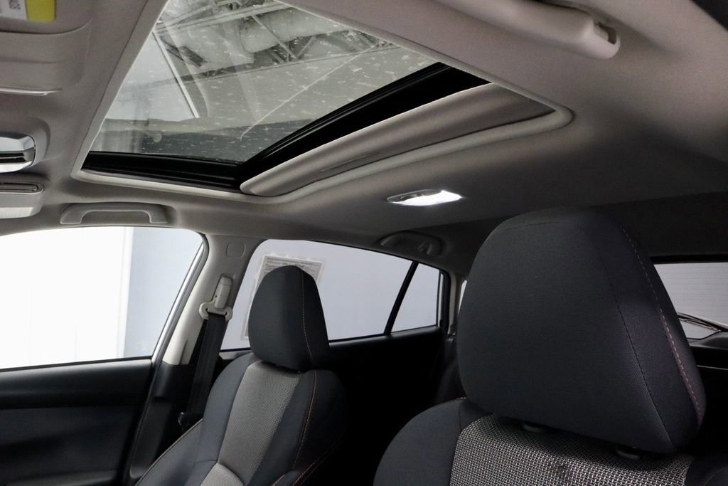 Used 2022 Subaru Crosstrek 2.0i Premium w/ Moonroof Package image 34