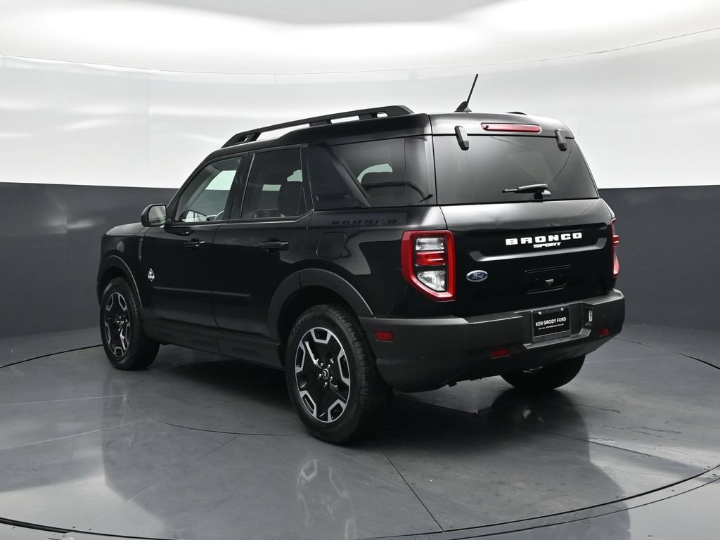 Certified 2023 Ford Bronco Sport Outer Banks w/ Tech Package AWD/4WD image 7