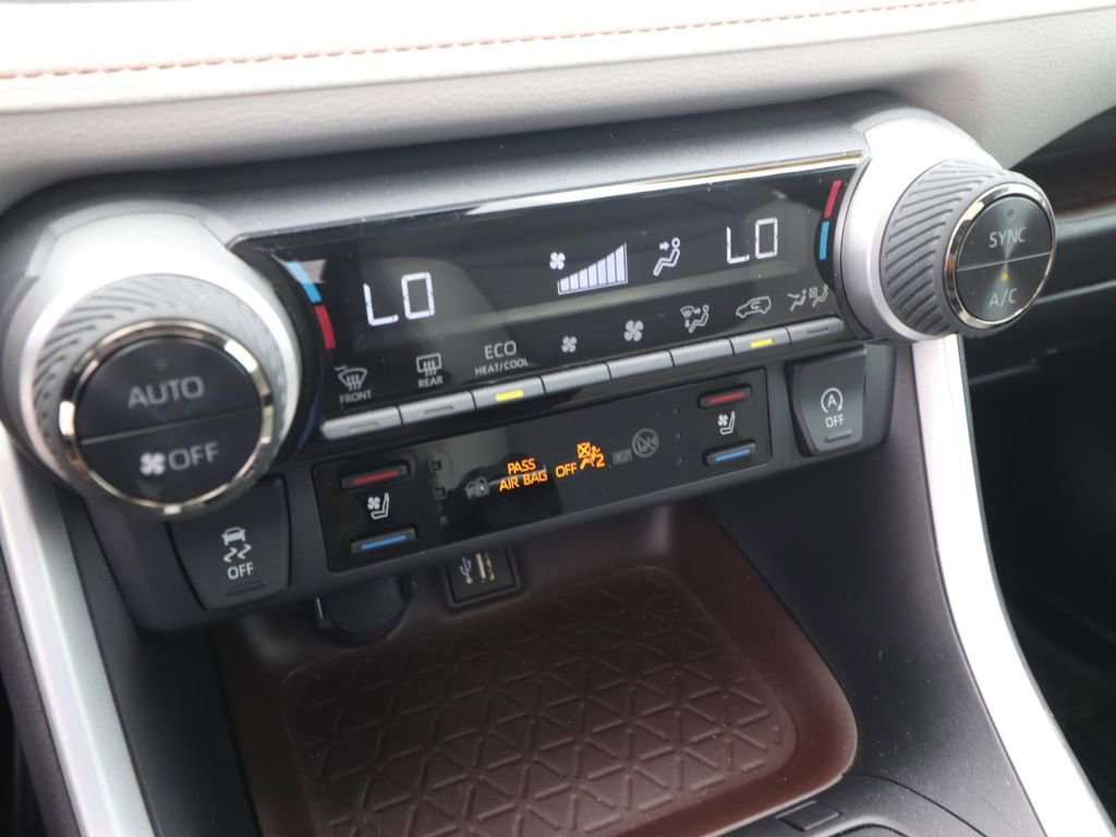 Used 2024 Toyota RAV4 Limited FWD image 19