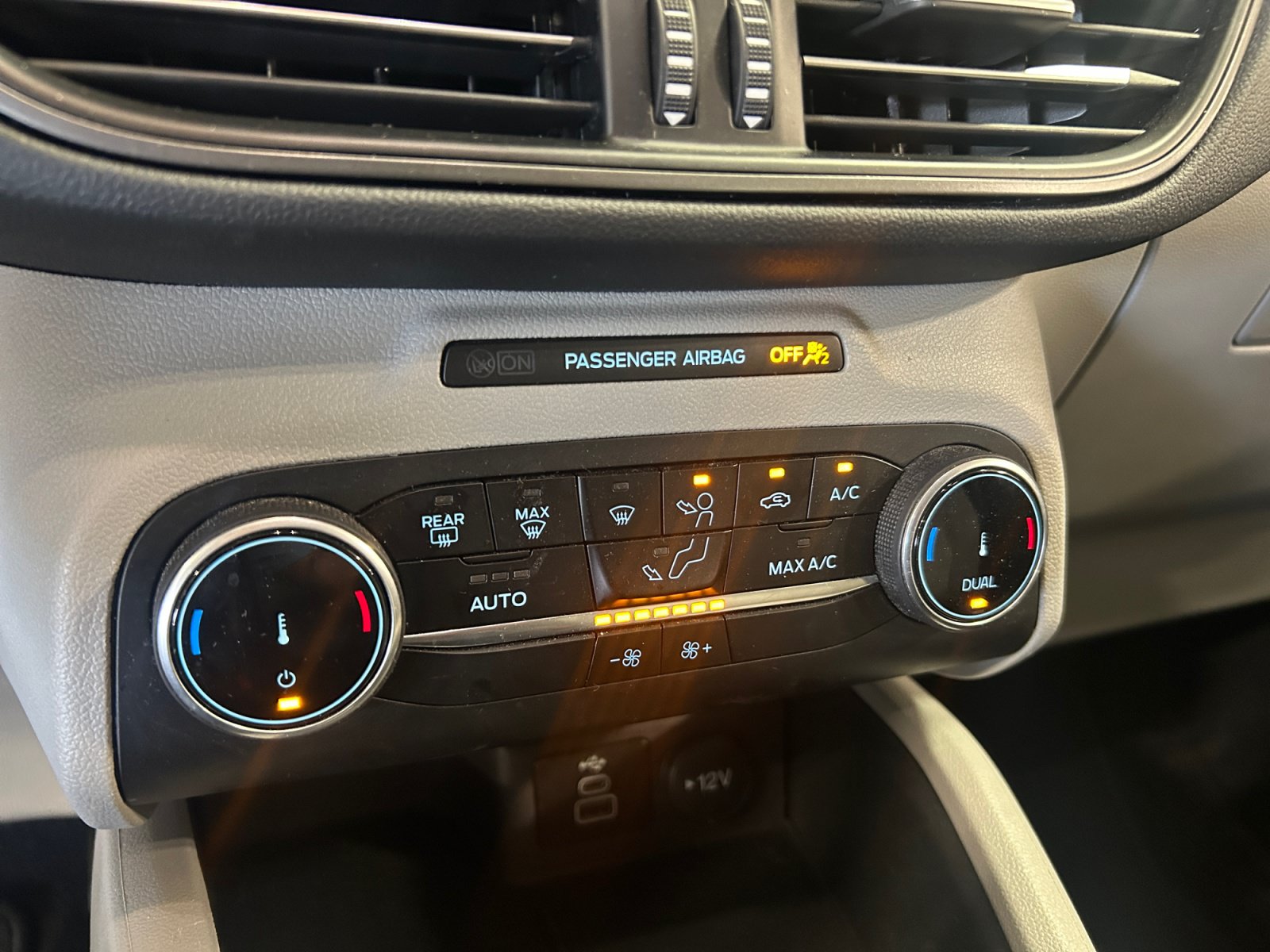 Certified 2024 Ford Escape Active FWD image 15