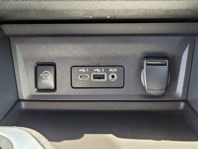Used 2024 Nissan Sentra SV FWD image 21