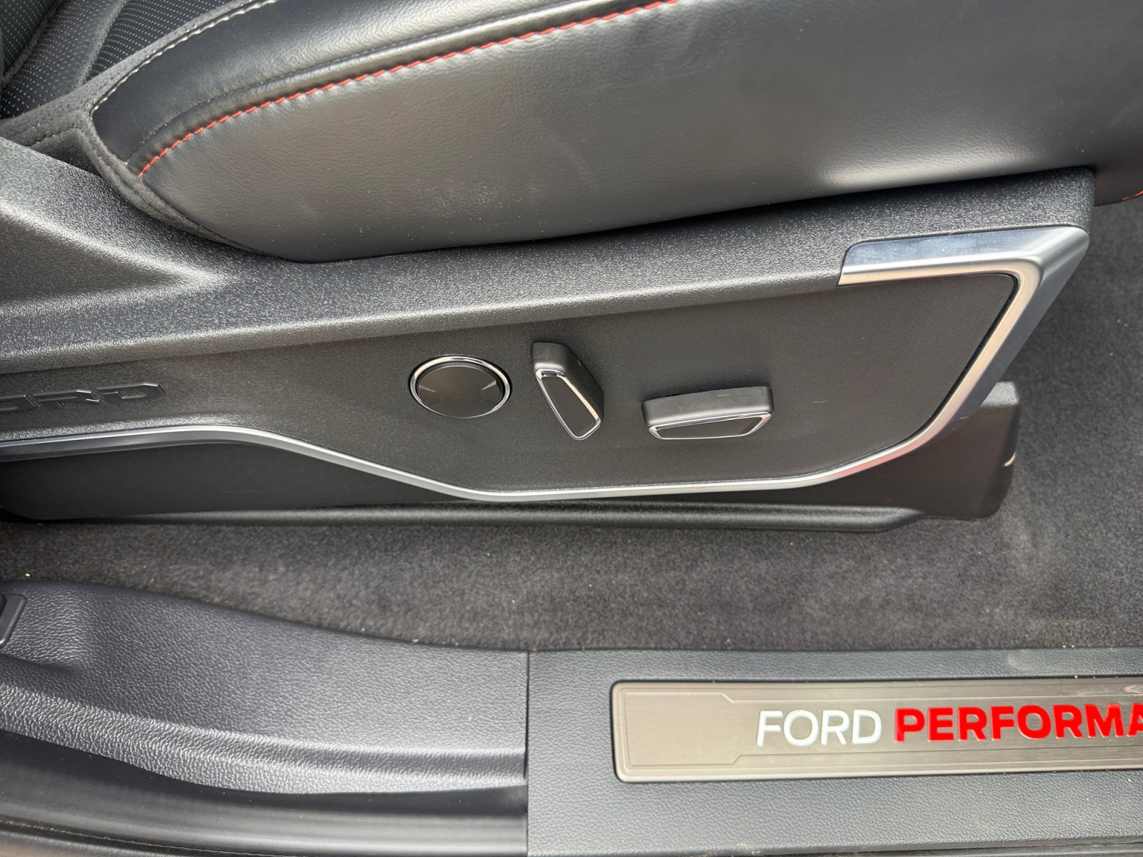 Certified 2024 Ford F150 Raptor image 30