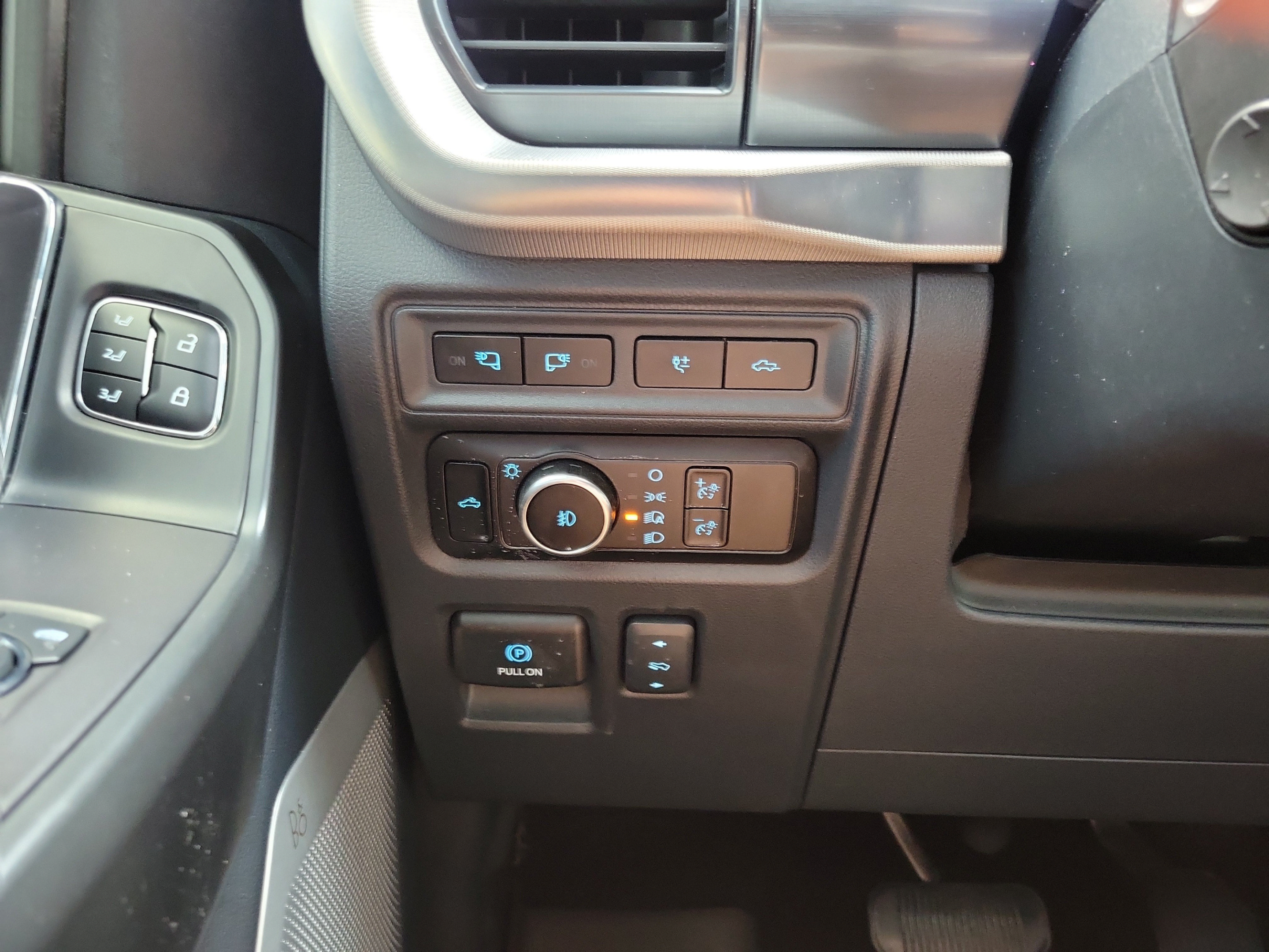 Certified 2023 Ford F150 Raptor AWD/4WD image 19