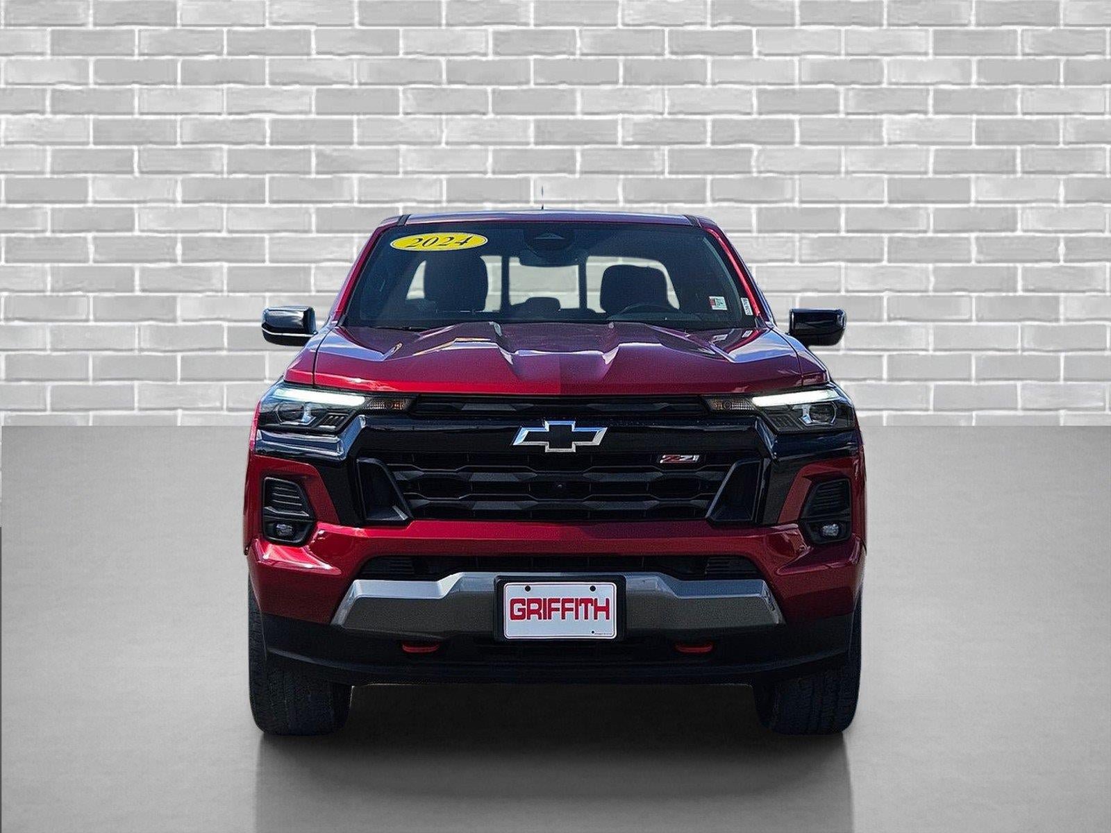 Used 2024 Chevrolet Colorado Z71 w/ Z71 Convenience Package 2 AWD/4WD image 2