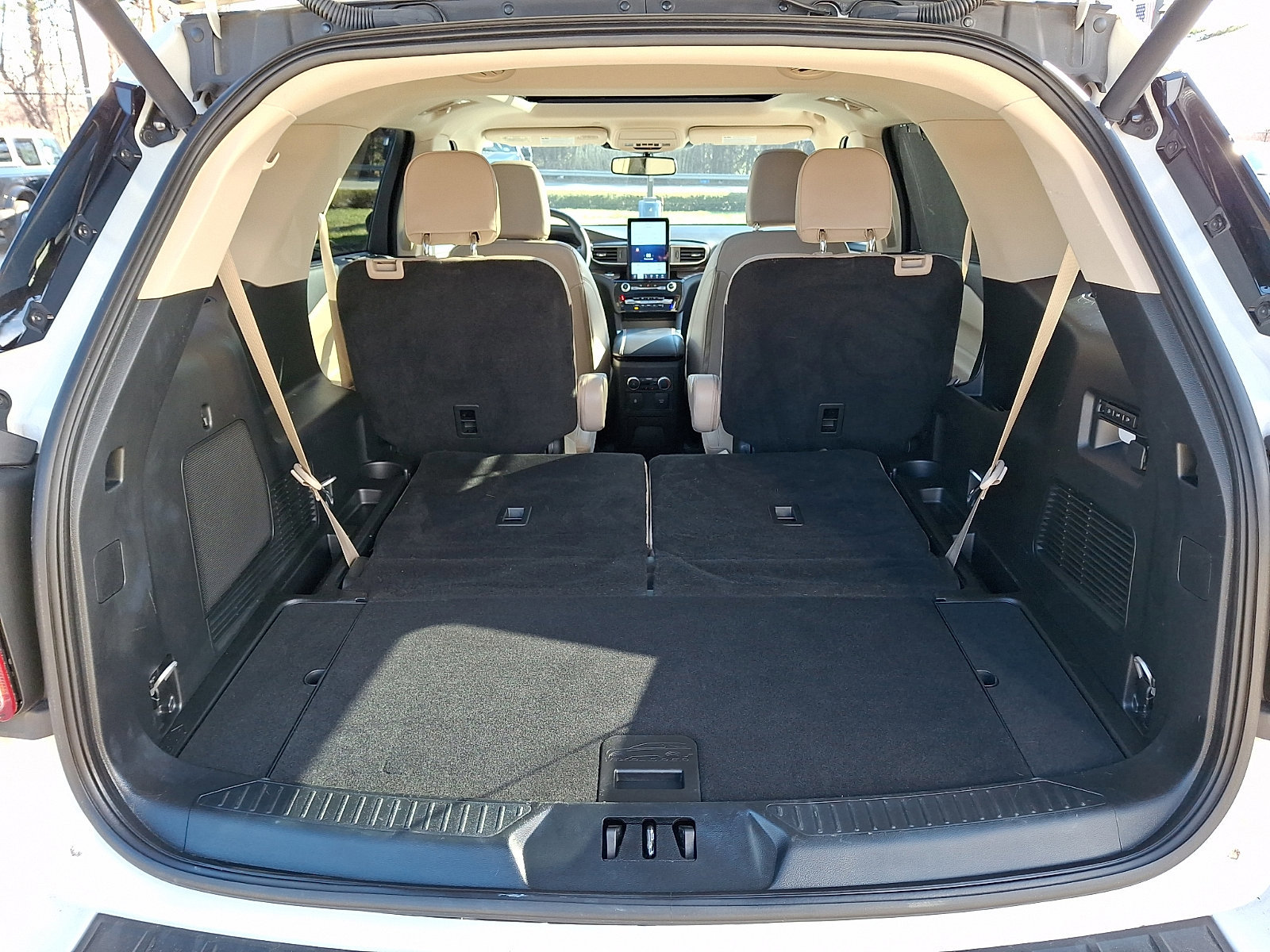 Certified 2023 Ford Explorer Limited w/ Limited Technology Package image 33