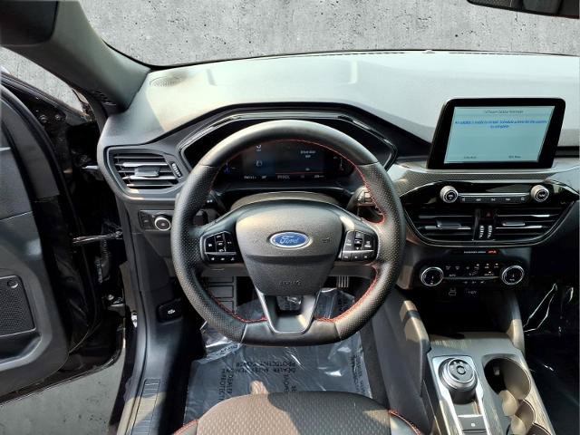 Certified 2025 Ford Escape ST-Line Select AWD/4WD image 17