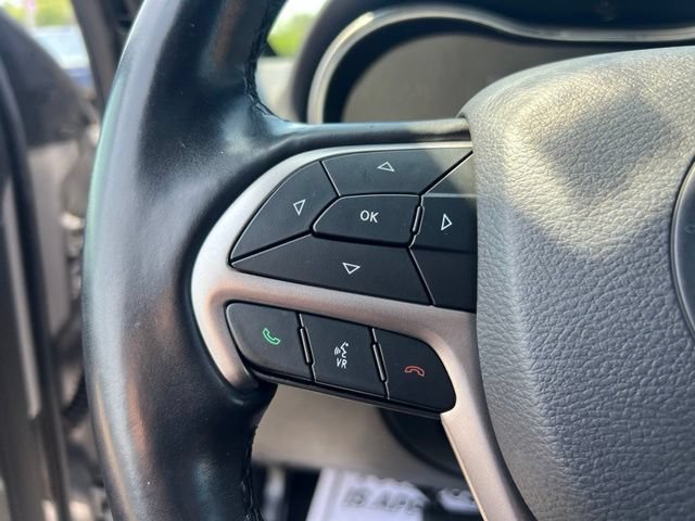 Used 2020 Jeep Grand Cherokee Altitude AWD/4WD image 9