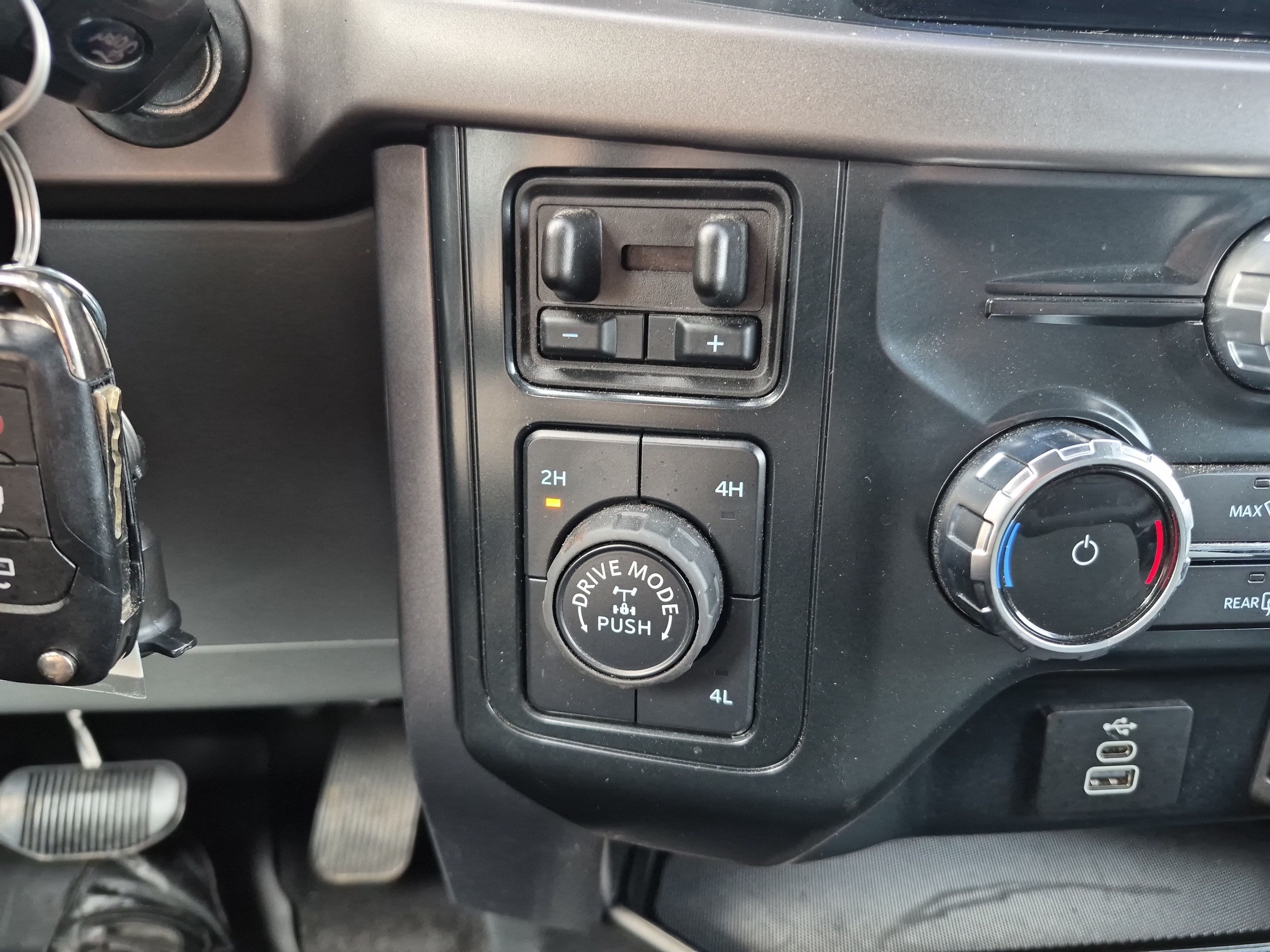 Certified 2025 Ford F150 XLT w/ Equipment Group 301A Standard AWD/4WD image 25