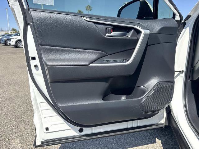 Used 2019 Toyota RAV4 XLE w/ Carpet Mat Package FWD image 18