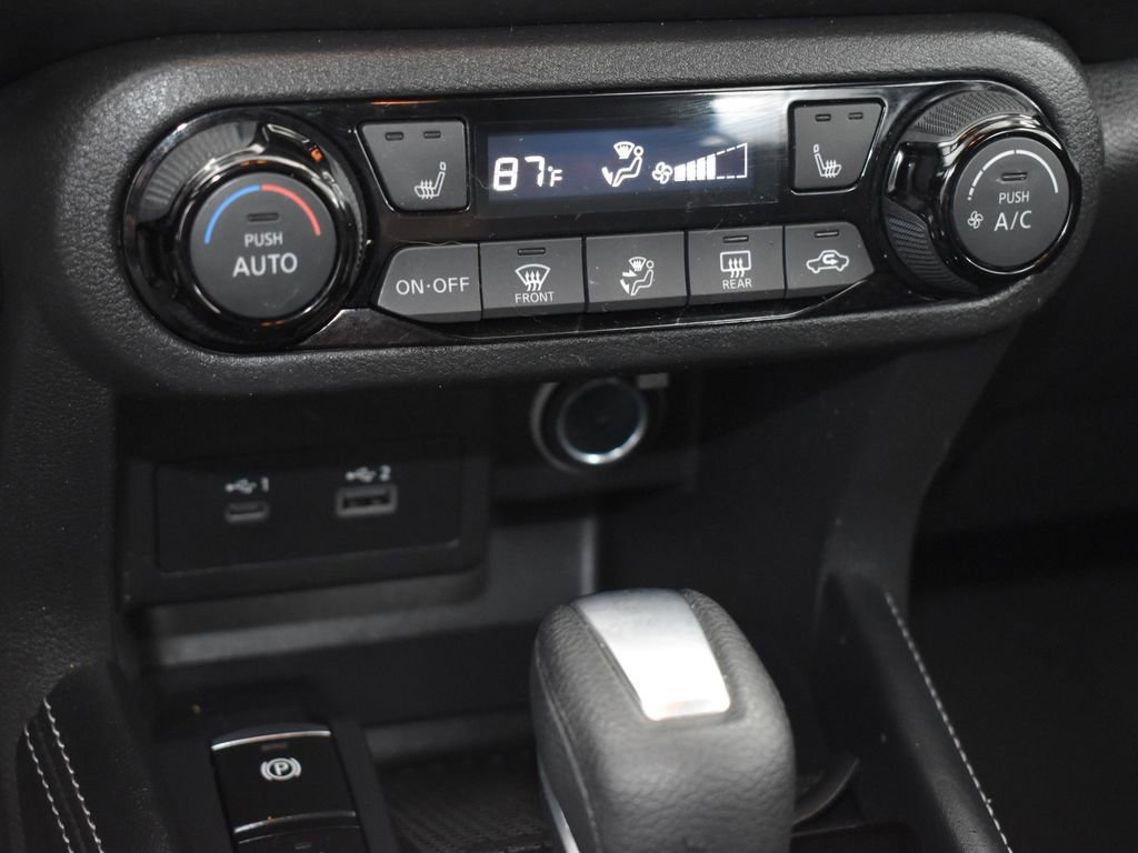 Used 2022 Nissan Kicks SR w/ Premium Package image 12