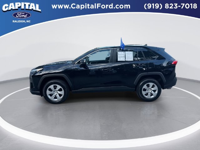 Used 2025 Toyota RAV4 LE AWD/4WD image 5