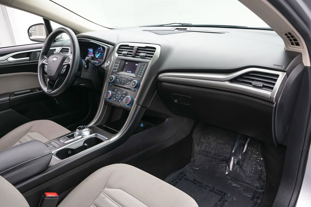 Certified 2018 Ford Fusion S FWD image 21