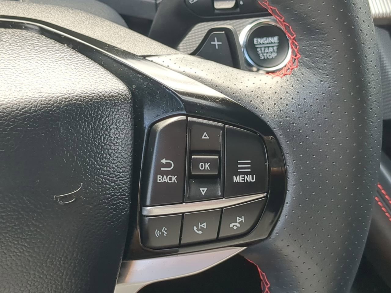 Certified 2025 Ford Explorer ST image 26