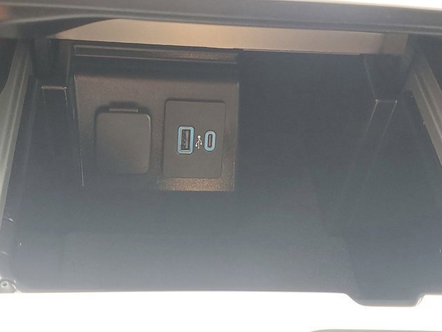 Certified 2023 Ford Explorer XLT w/ Equipment Group 202A image 31