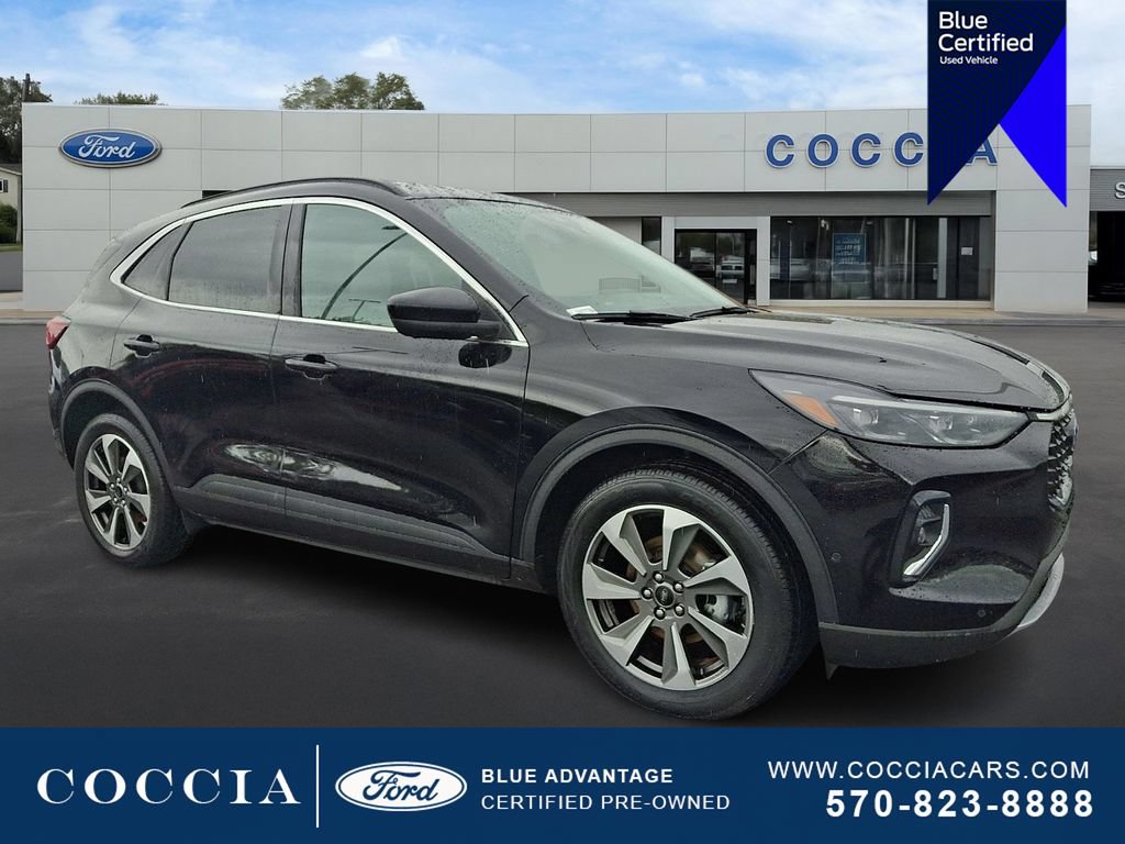 Certified 2023 Ford Escape Platinum w/ Premium Technology Package AWD/4WD image 3