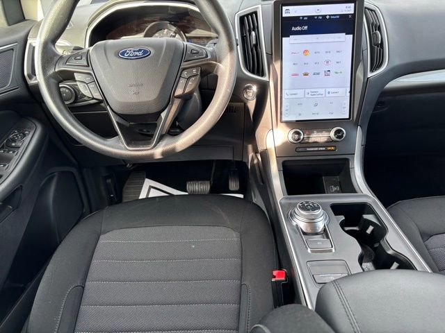 Certified 2021 Ford Edge SE image 17