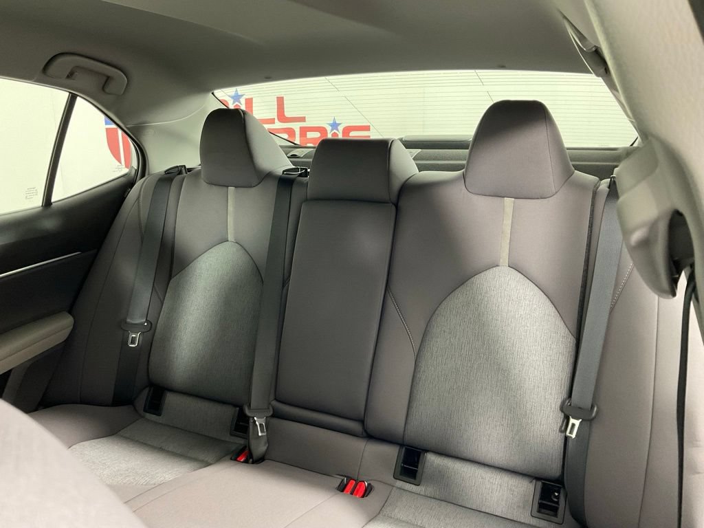 Used 2022 Toyota Camry LE FWD image 16