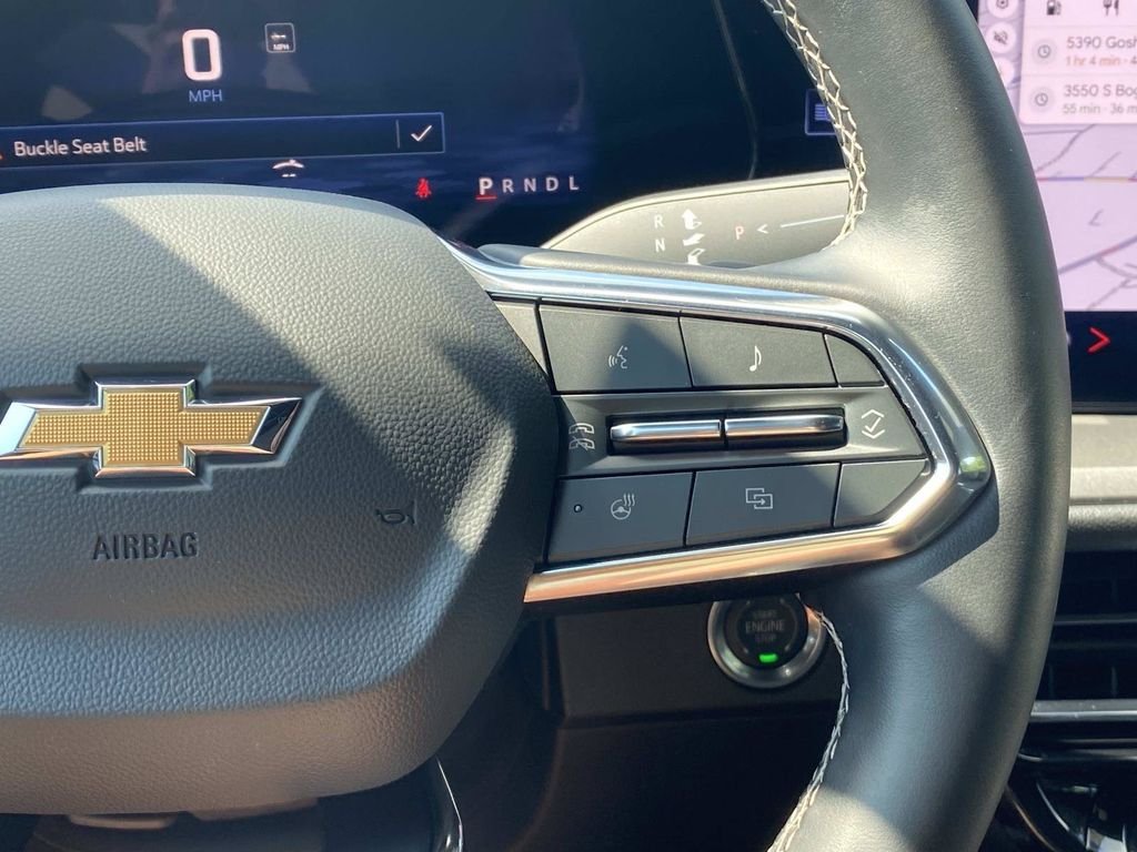 Used 2026 Chevrolet Traverse LT FWD image 33