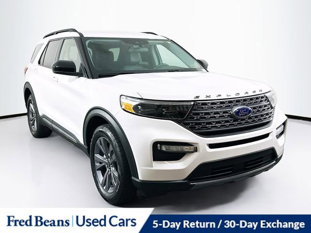 Certified 2023 Ford Explorer XLT image 1