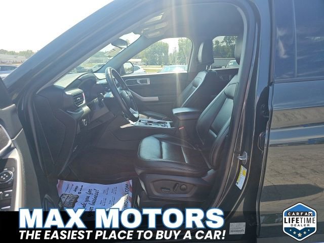 Certified 2023 Ford Explorer XLT w/ Equipment Group 202A image 19