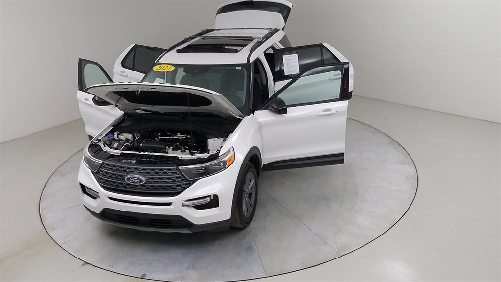 Certified 2023 Ford Explorer XLT w/ Equipment Group 202A image 48