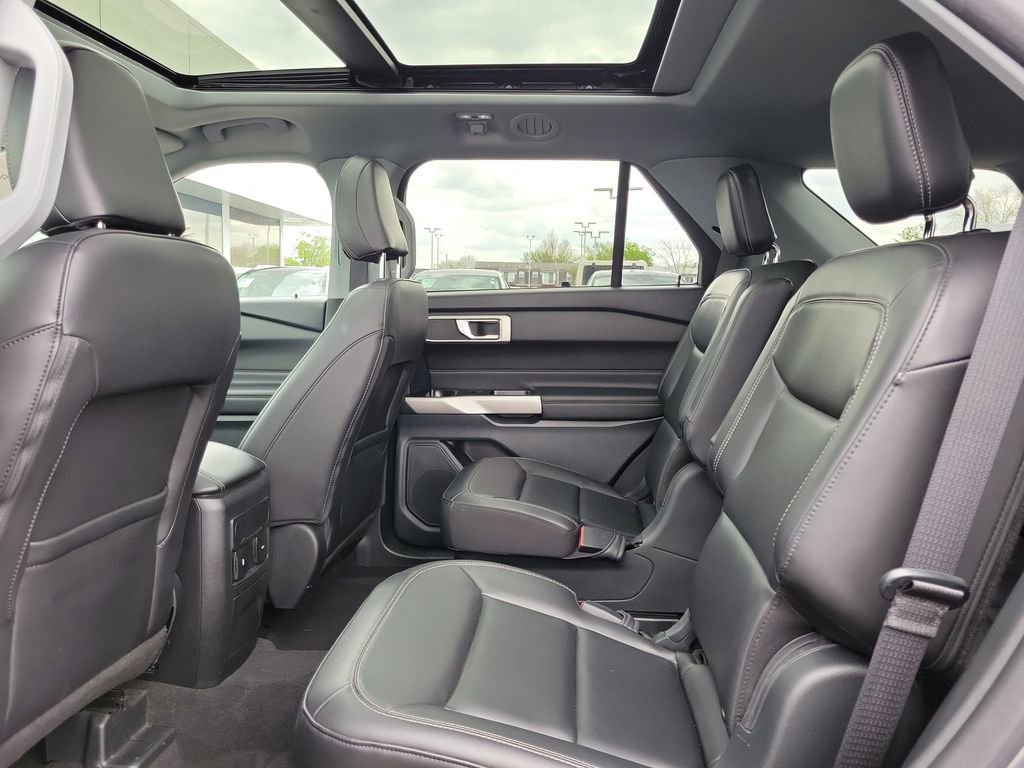 Certified 2023 Ford Explorer XLT w/ Equipment Group 202A image 13