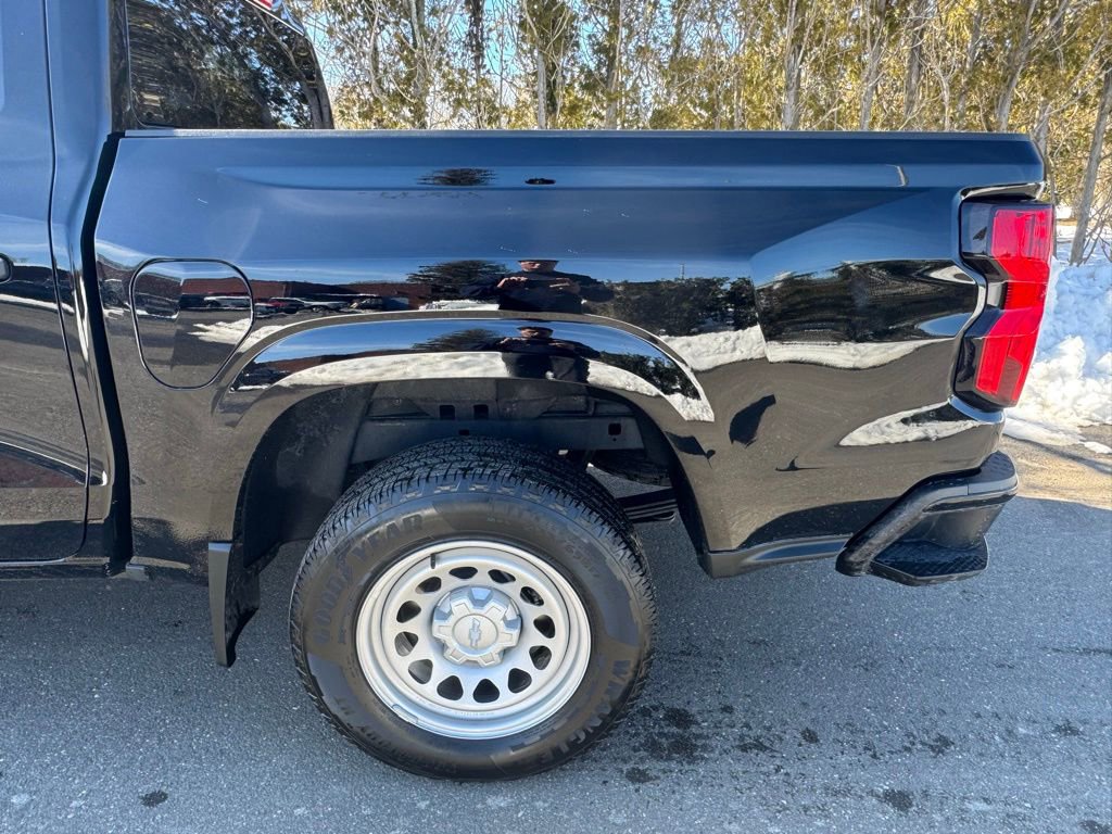 Used 2024 Chevrolet Colorado W/T RWD image 8