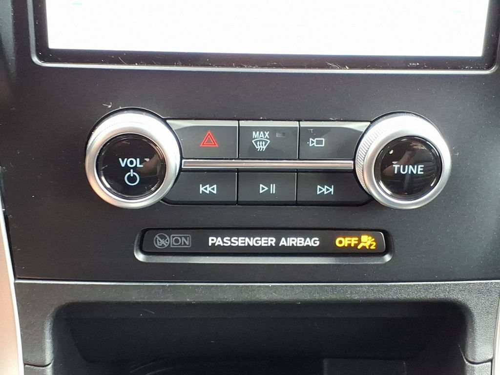 Certified 2024 Ford Edge SEL w/ Convenience Package AWD/4WD image 17