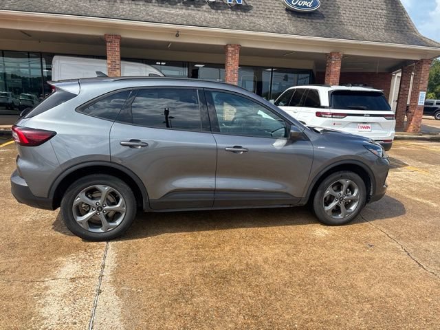 Certified 2025 Ford Escape ST-Line Select AWD/4WD image 6