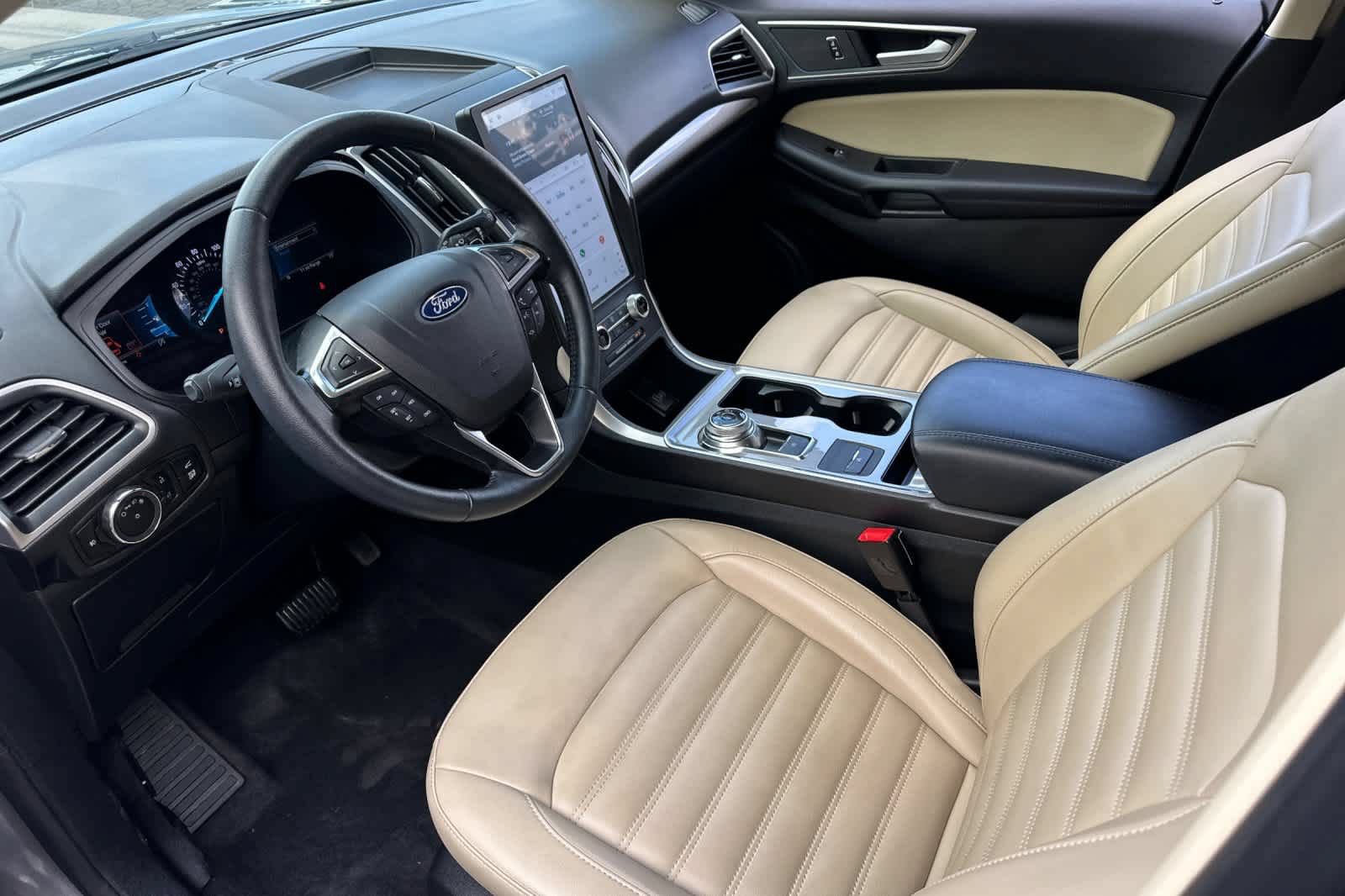 Certified 2024 Ford Edge SEL w/ Convenience Package AWD/4WD image 12