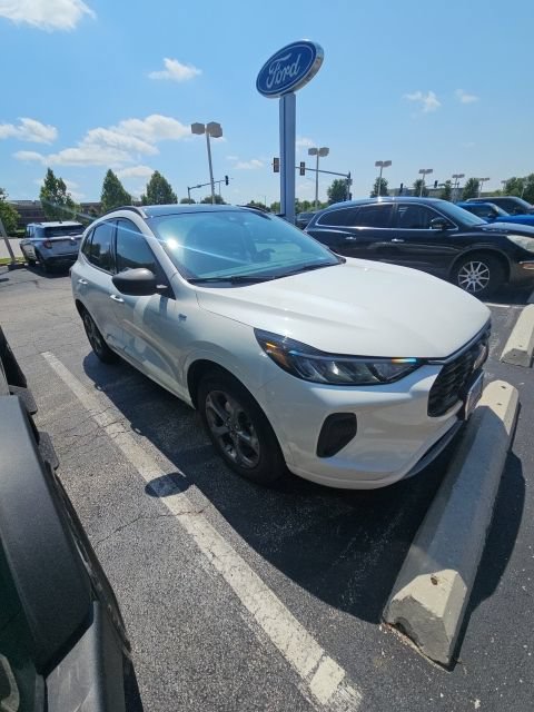 Certified 2024 Ford Escape ST-Line w/ Tech Pack #1 AWD/4WD image 2